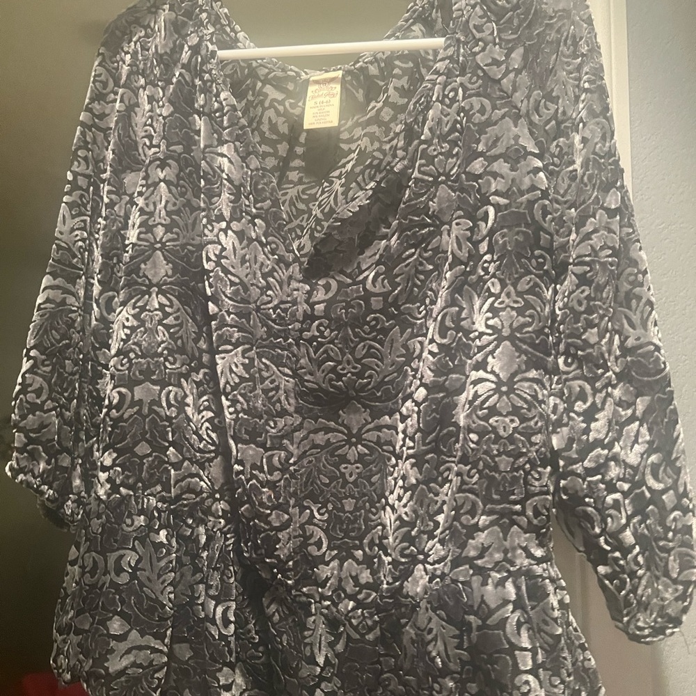 Grey velvet  burnout peplum top
